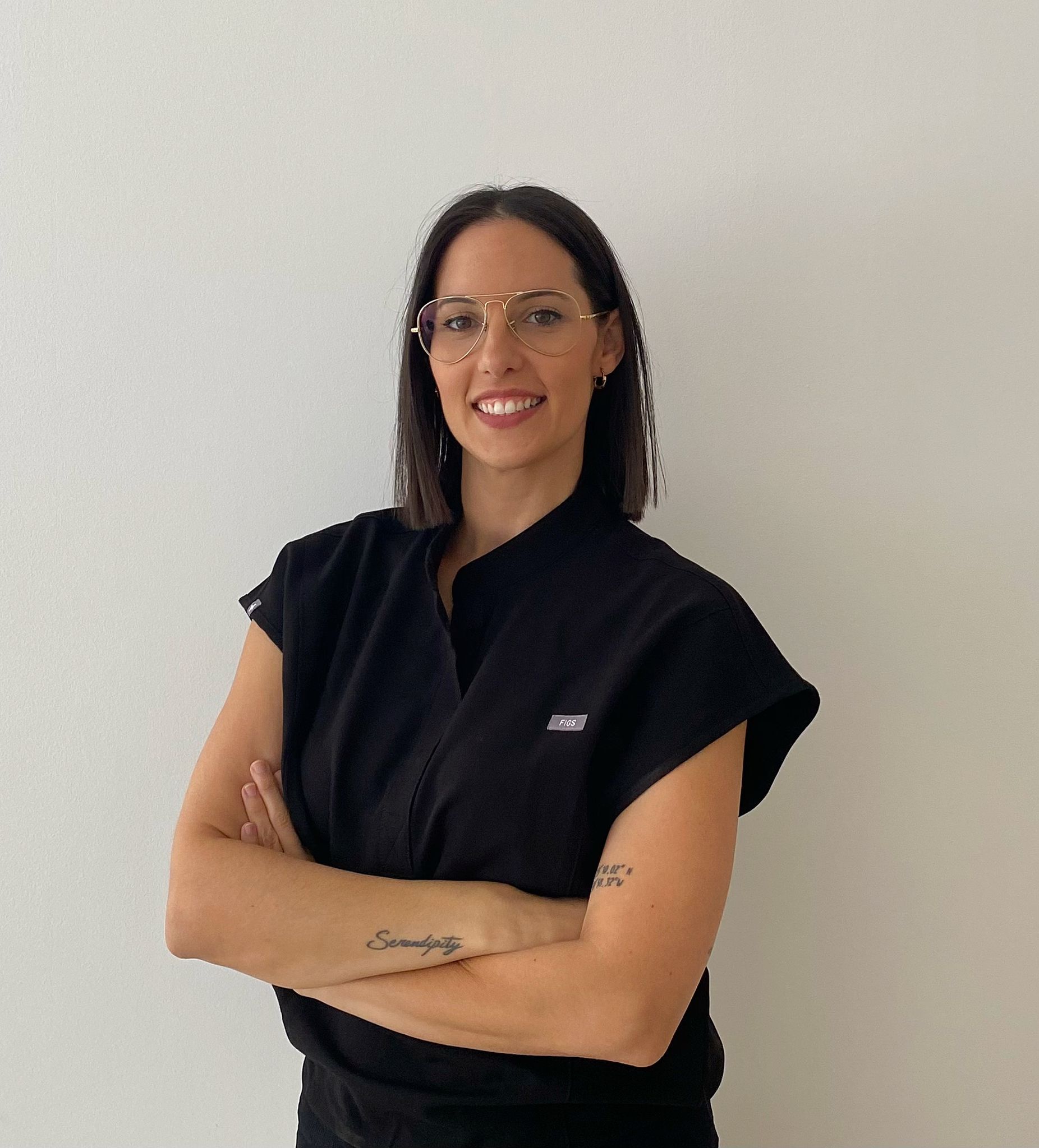 Dra. Angela Salinas en MINGUET & SALINAS